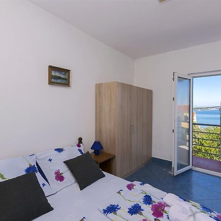 Apartments Irena Tkon Luaran gambar